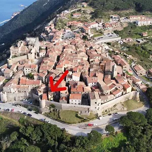 https://ammiraglio-giglio-castello.it-tuscanyhotel.com
