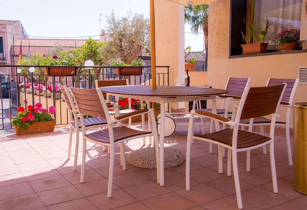 Hotel Malavoglia Aci Castello 4*,